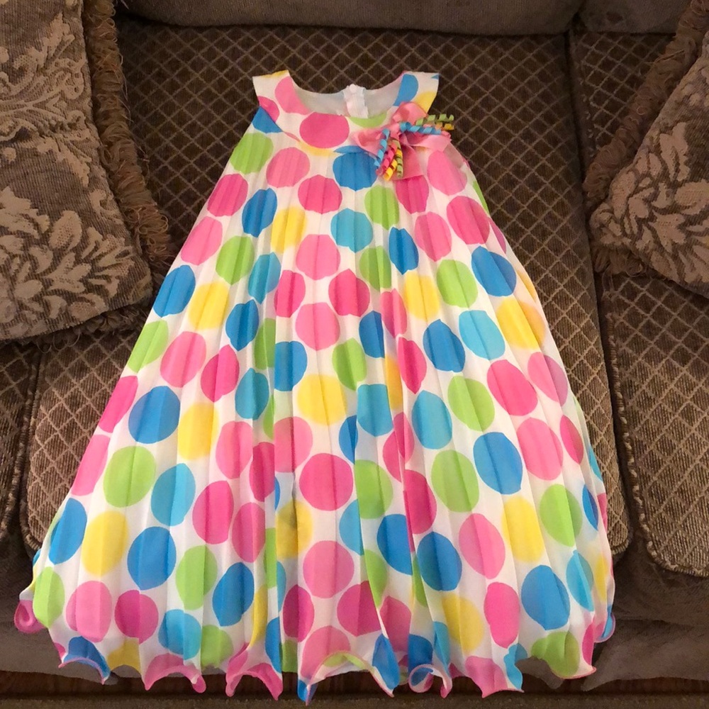 This is a Bonnie Jean size 6 swing dress.